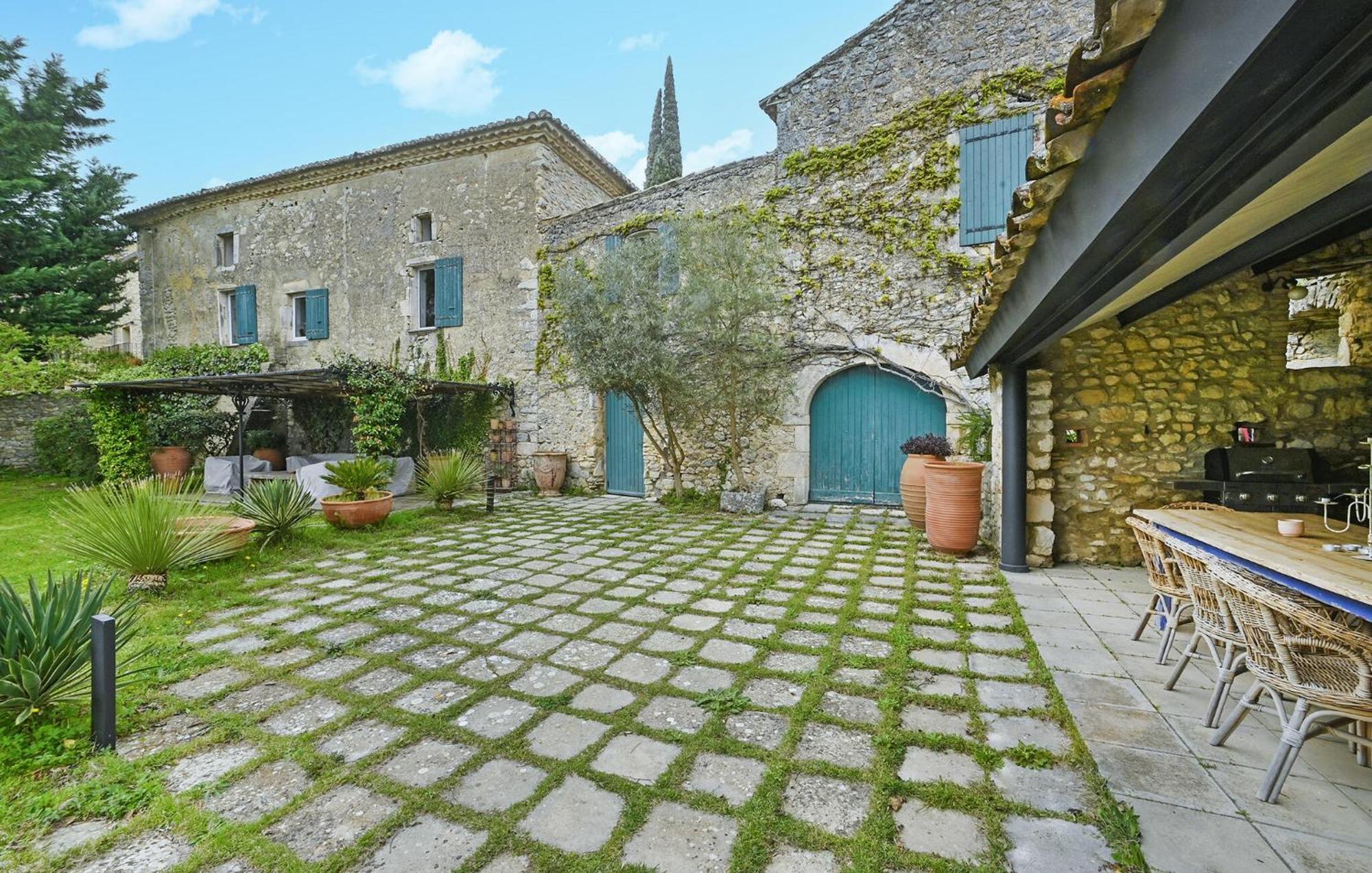 Lovely Home In Lussan With Outdoor Swimming Pool Exterior photo